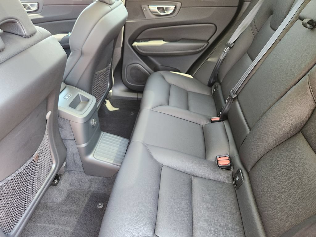 Used 2024 Volvo XC60 T8 Plus w/ Protection Package Premier AWD/4WD image 19