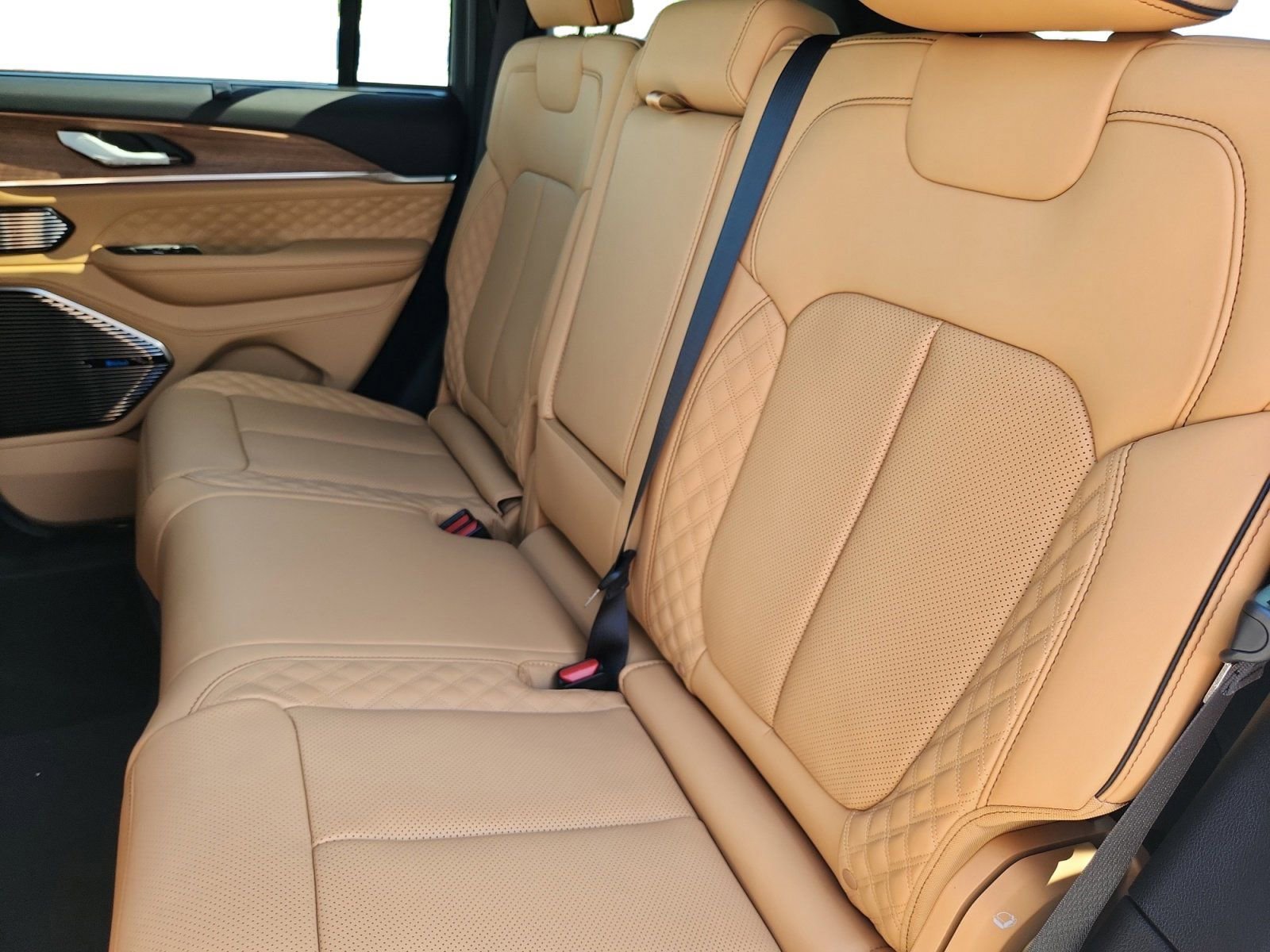 New 2026 Jeep Grand Cherokee Summit AWD/4WD image 23
