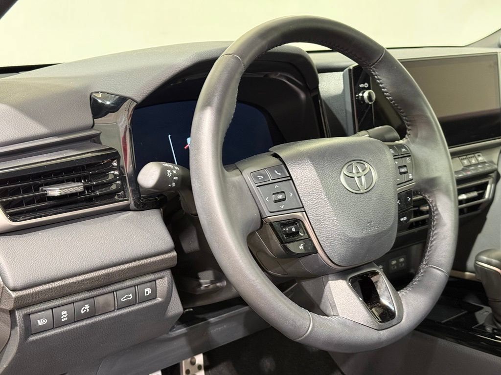 Used 2026 Toyota Camry XSE w/ Premium Package AWD/4WD image 16