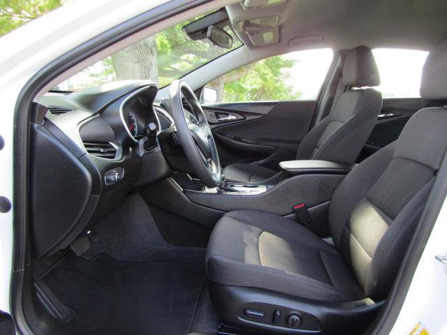 Used 2023 Chevrolet Malibu LS image 13