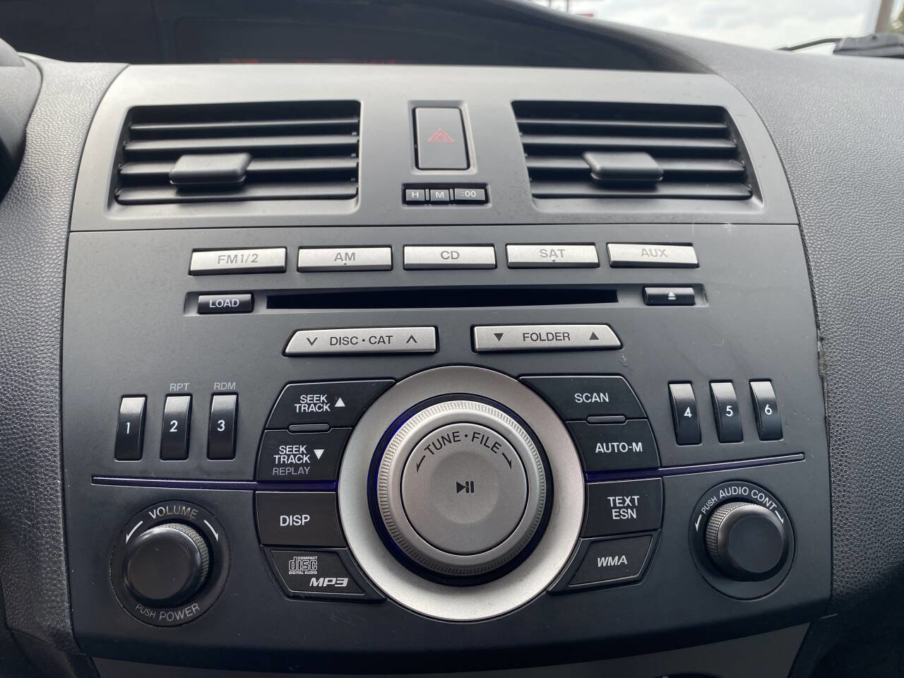 Used 2011 MAZDA MAZDA3 i Sport image 34