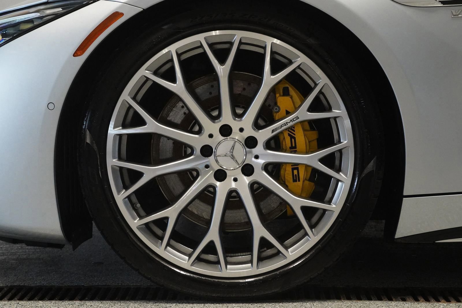 Used 2025 Mercedes-Benz SL 63 AMG 4MATIC image 11