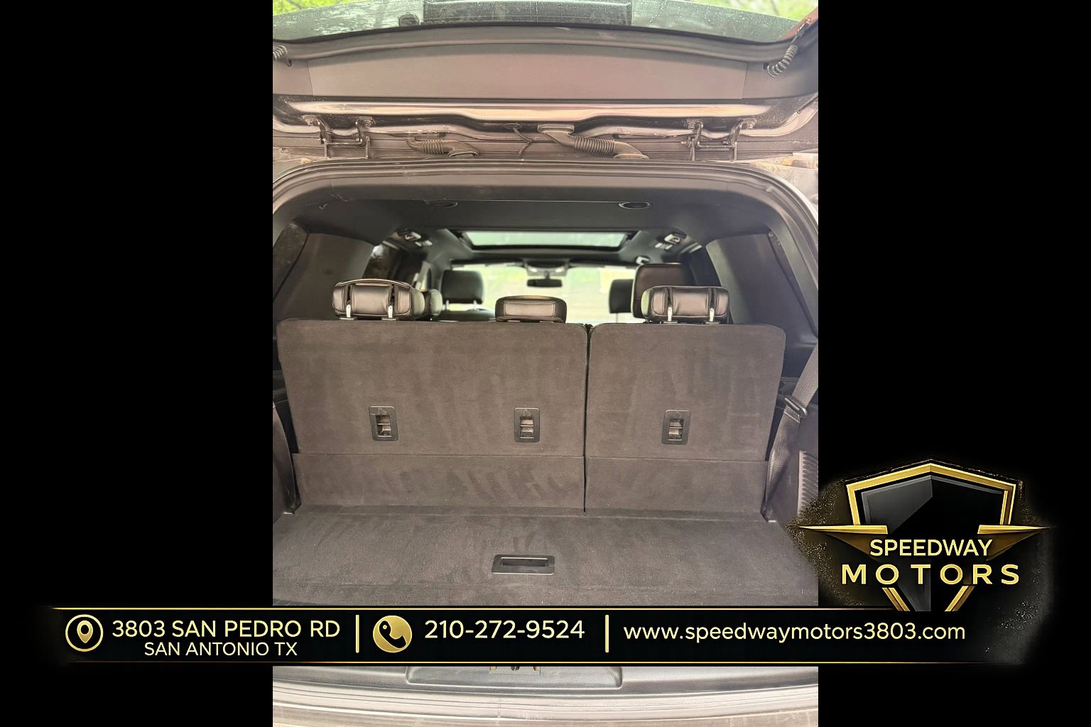 Used 2018 Ford Expedition XLT w/ Equipment Group 202A RWD image 17