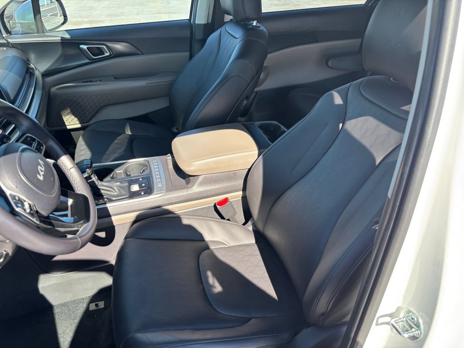 Used 2026 Kia Carnival FWD image 39