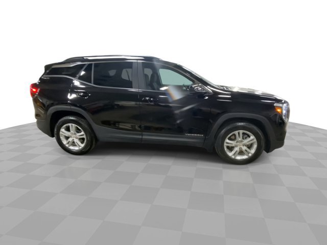 Used 2024 GMC Terrain SLE w/ Driver Convenience Package FWD image 3