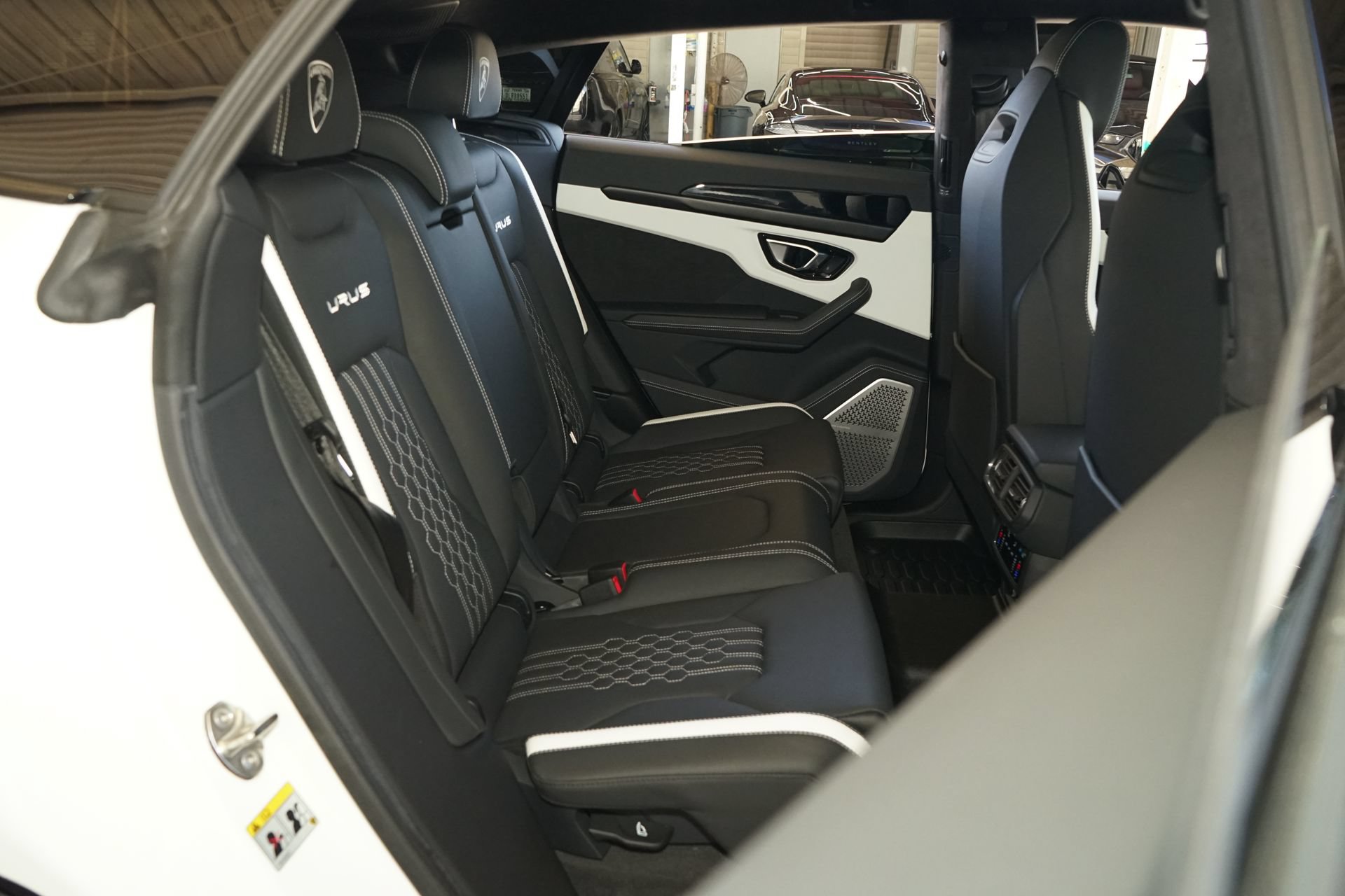 Used 2023 Lamborghini Urus S AWD/4WD image 21