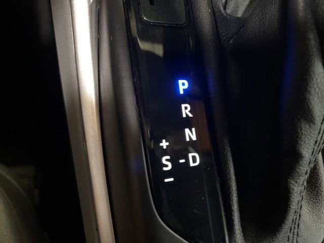 Used 2022 Toyota Highlander XLE AWD/4WD image 32