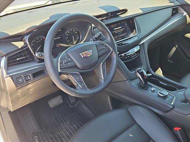 Certified 2024 Cadillac XT5 Luxury FWD image 14