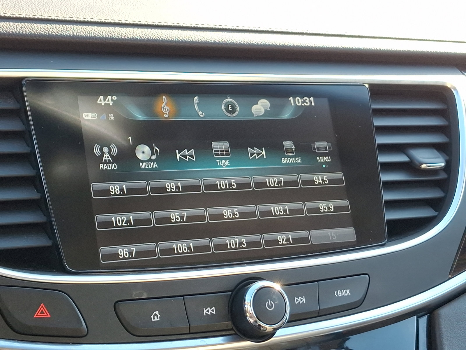 Used 2019 Buick LaCrosse Essence w/ Sights and Sounds Package image 17