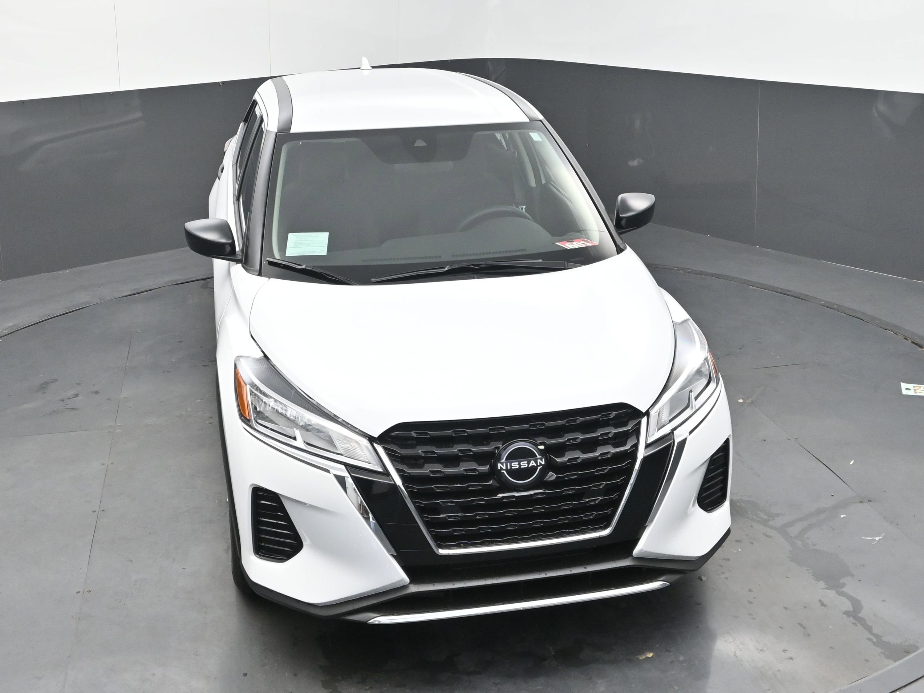 Certified 2025 Nissan Kicks Play S image 31