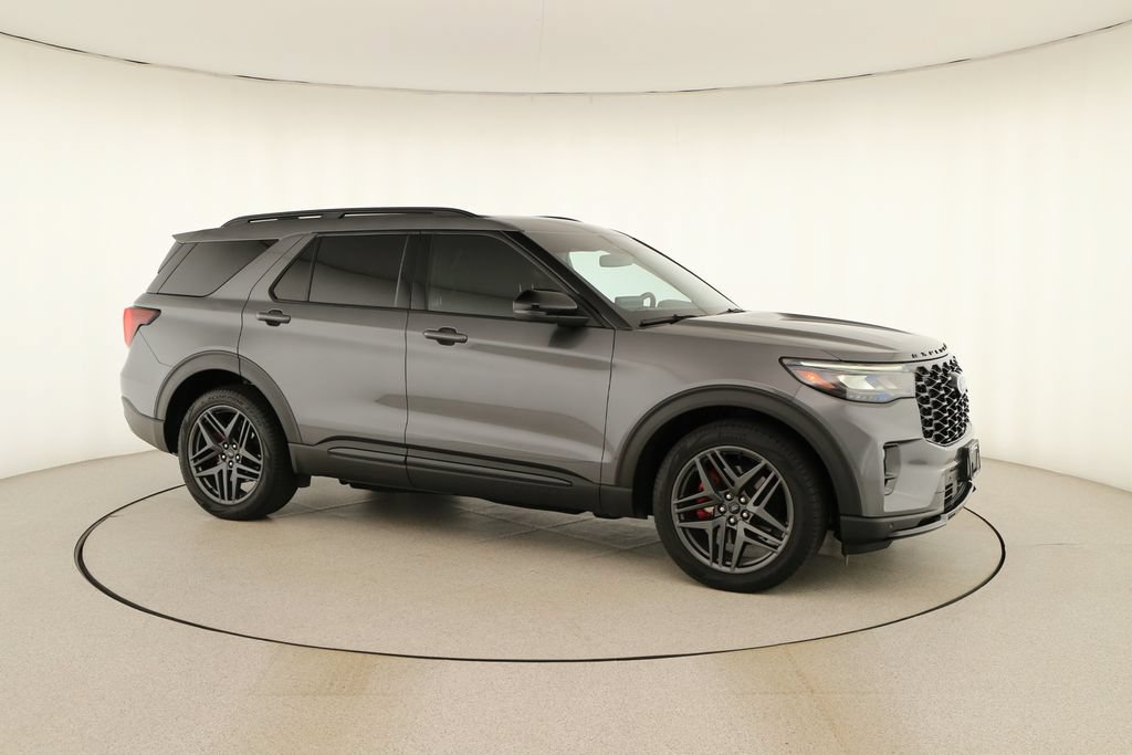 Used 2025 Ford Explorer ST AWD/4WD image 9