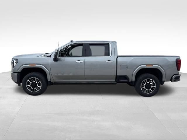 Used 2025 GMC Sierra 3500 Denali w/ Denali Reserve Package AWD/4WD image 2