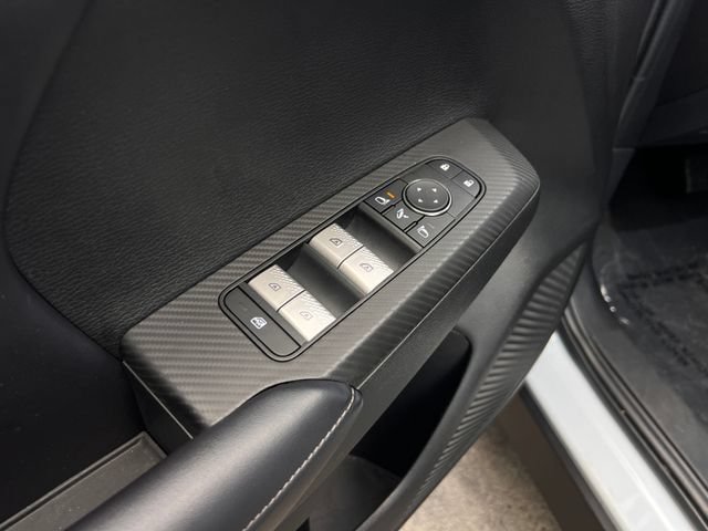 Used 2023 Mitsubishi Outlander SE FWD image 11