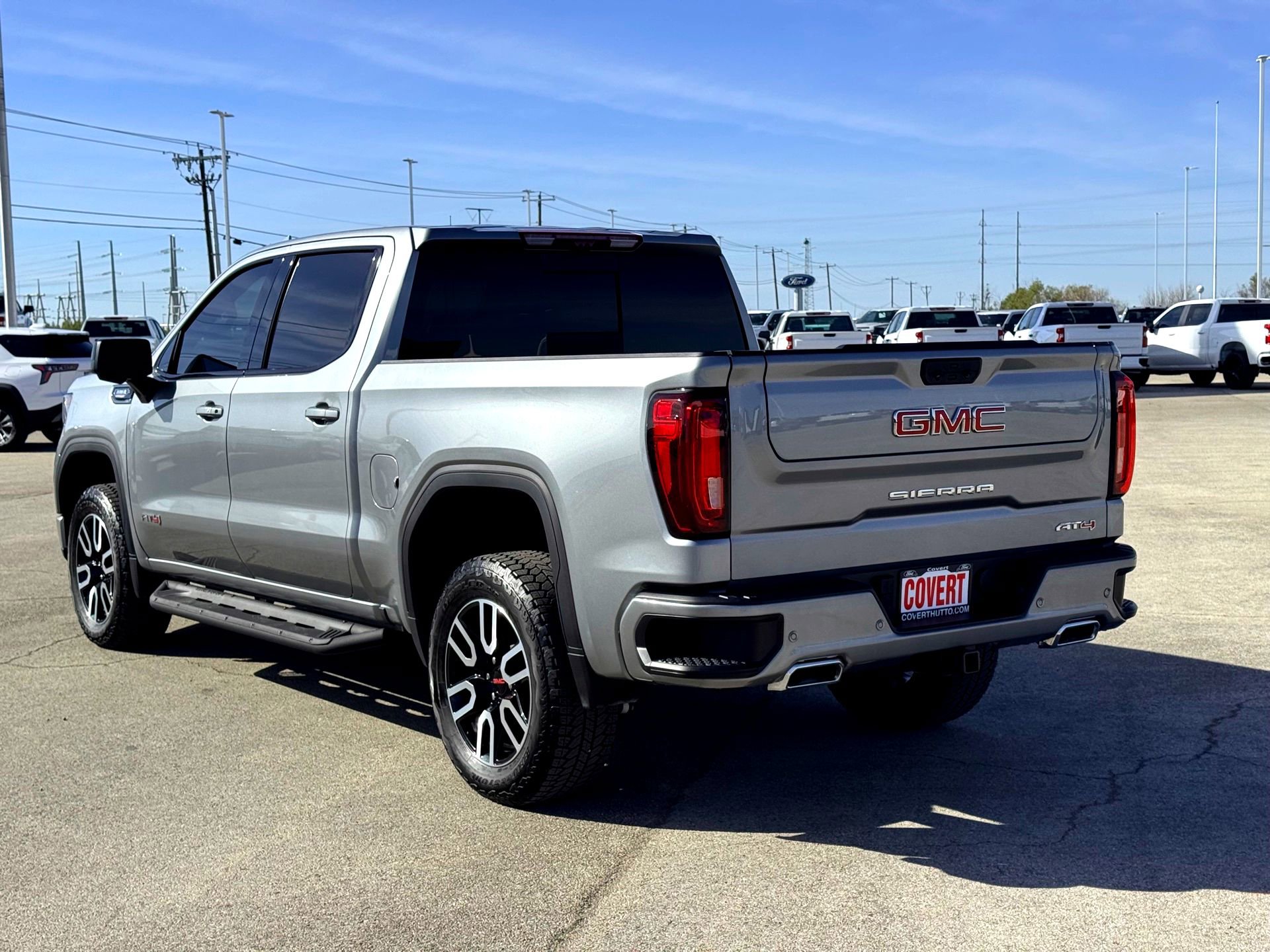 Used 2025 GMC Sierra 1500 AT4 w/ AT4 Premium Package image 9