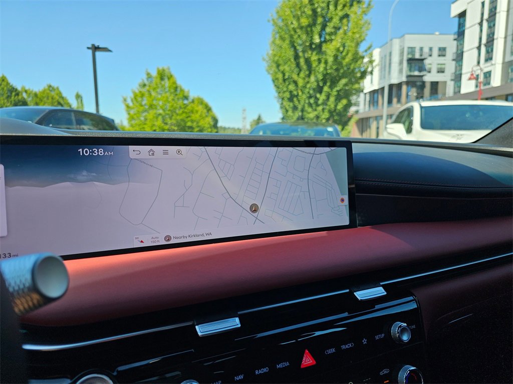 Used 2025 Genesis G80 3.5T Sport image 28