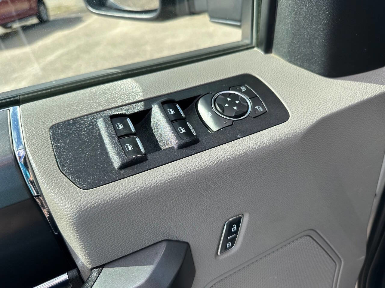 Used 2018 Ford F150 XLT w/ XTR Package image 23