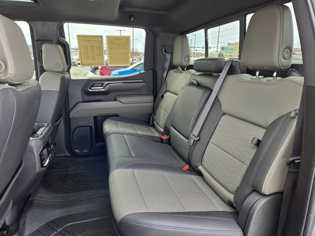 Used 2024 Chevrolet Silverado 1500 ZR2 w/ Technology Package AWD/4WD image 29