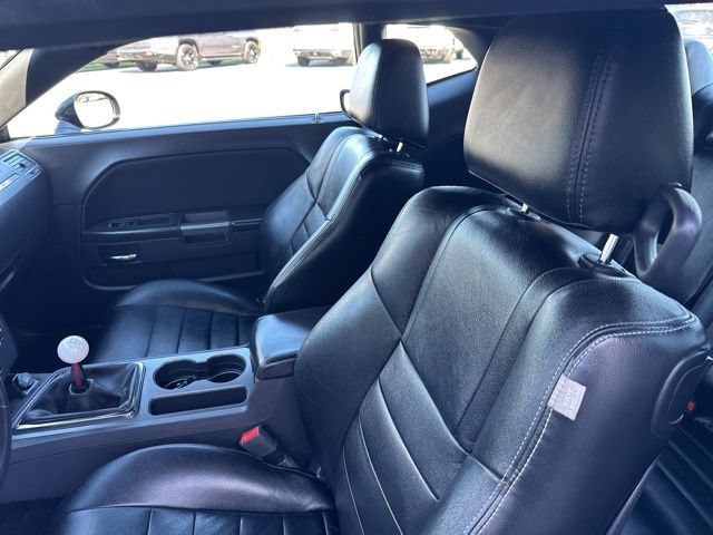 Used 2014 Dodge Challenger R/T RWD image 17