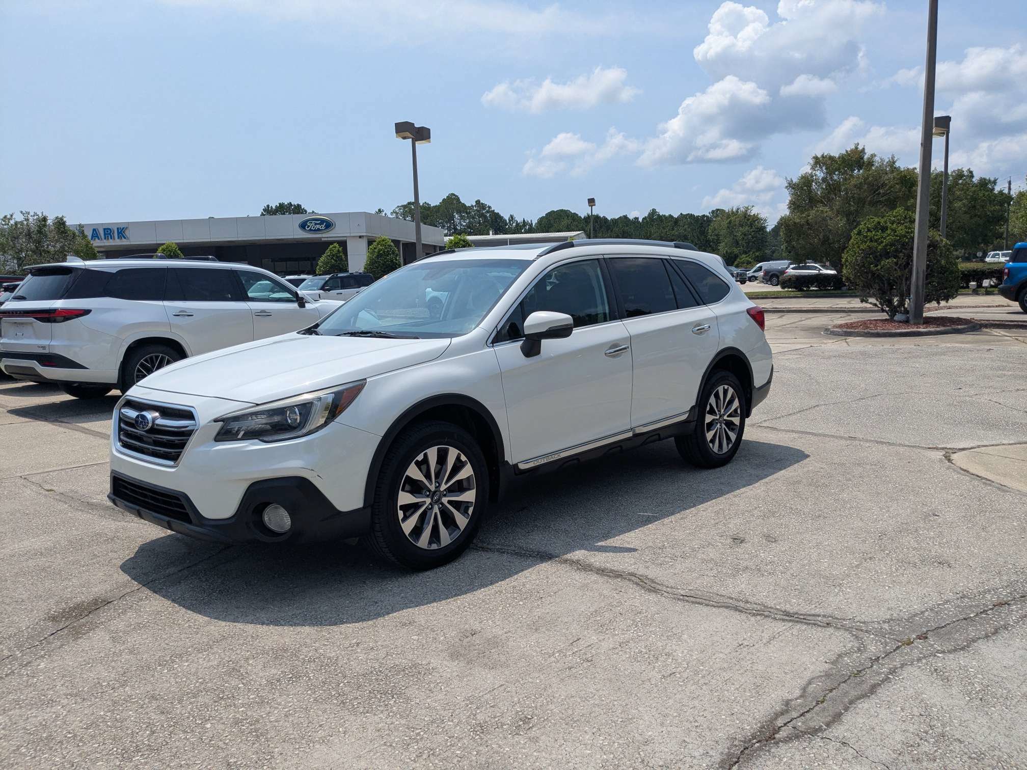 Used 2019 Subaru Outback 3.6R Touring w/ Protection Package #1 AWD/4WD image 8