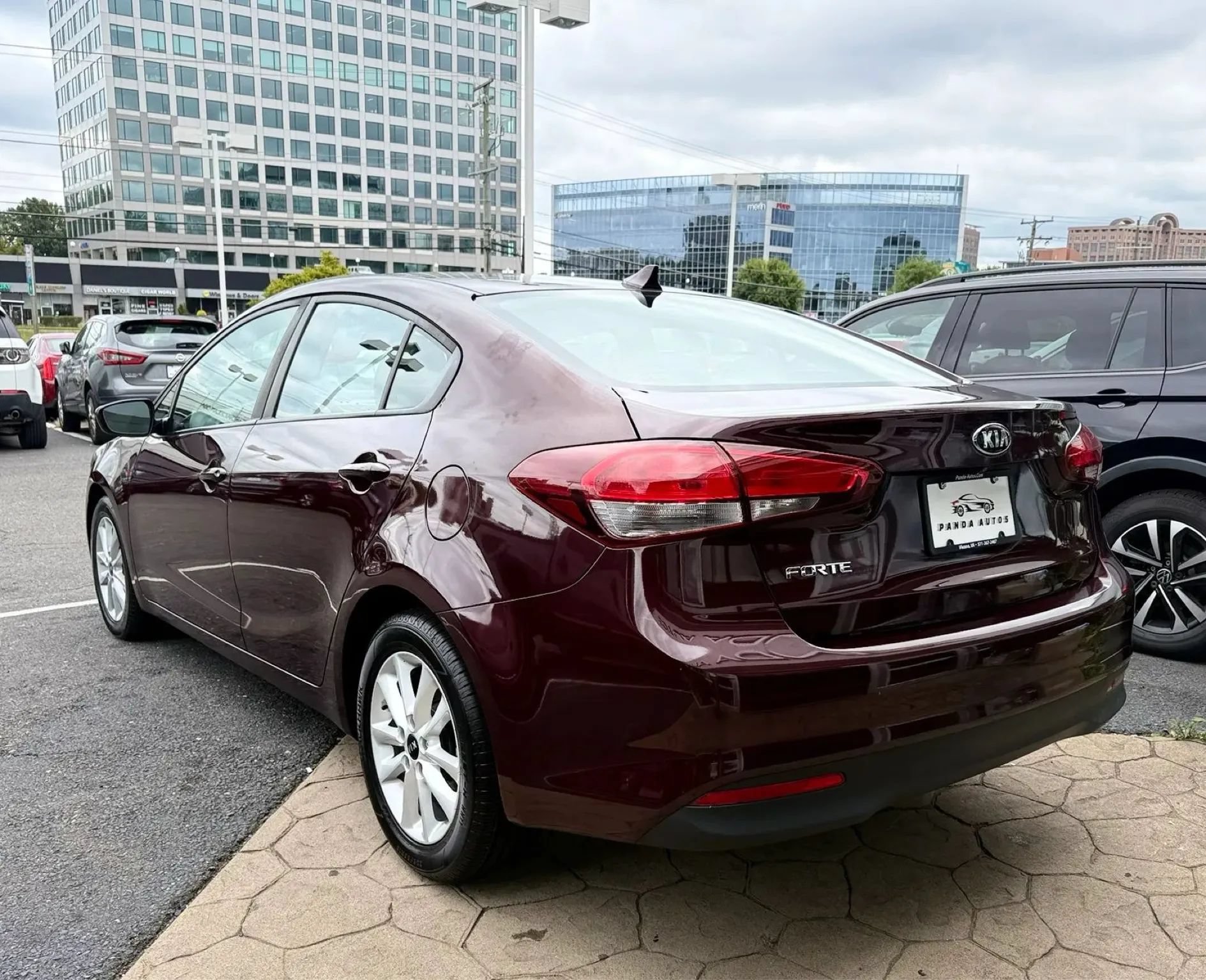 Used 2017 Kia Forte LX w/ LX Popular Package FWD image 5