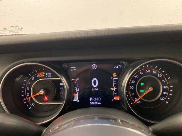 Used 2018 Jeep Wrangler Unlimited Sahara AWD/4WD image 13