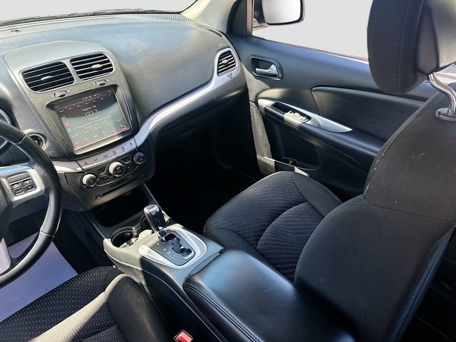 Used 2019 Dodge Journey SE FWD image 21