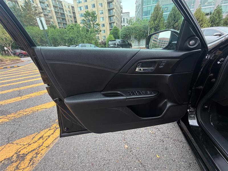 Used 2013 Honda Accord EX-L image 40