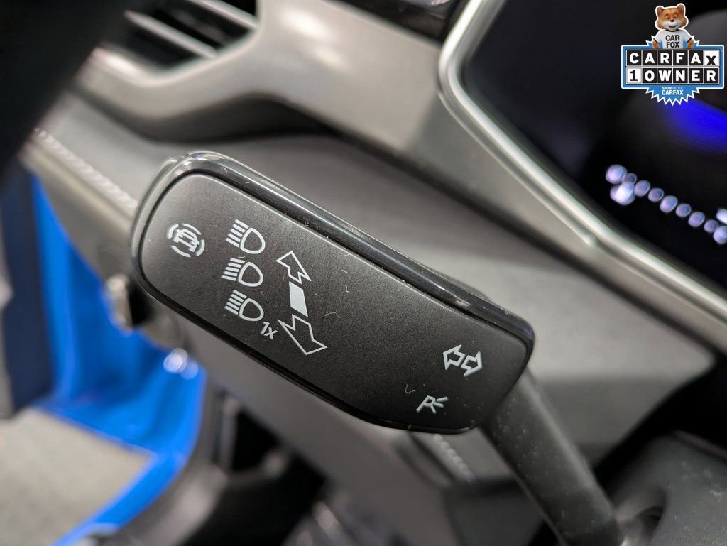 Used 2025 Volkswagen Taos SE image 19