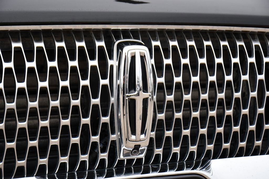 Used 2023 Lincoln Aviator Reserve w/ Equipment Group 201A AWD/4WD image 37