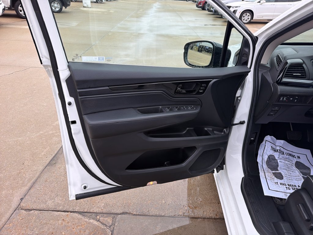 Certified 2026 Honda Odyssey Elite image 12