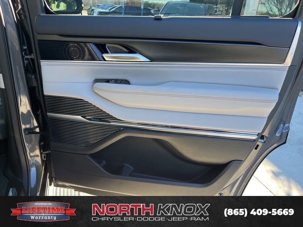 New 2026 Jeep Grand Wagoneer Summit image 29