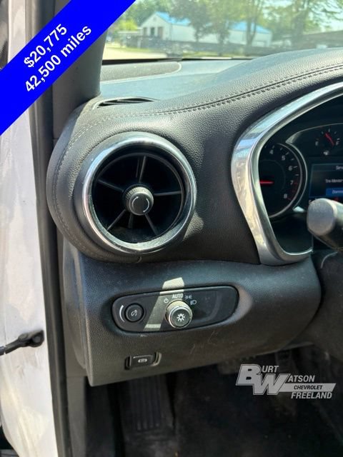 Used 2019 Chevrolet Blazer LT FWD image 11