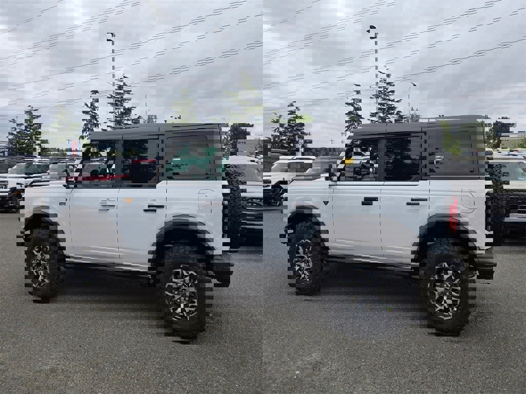 New 2025 Ford Bronco Badlands image 8