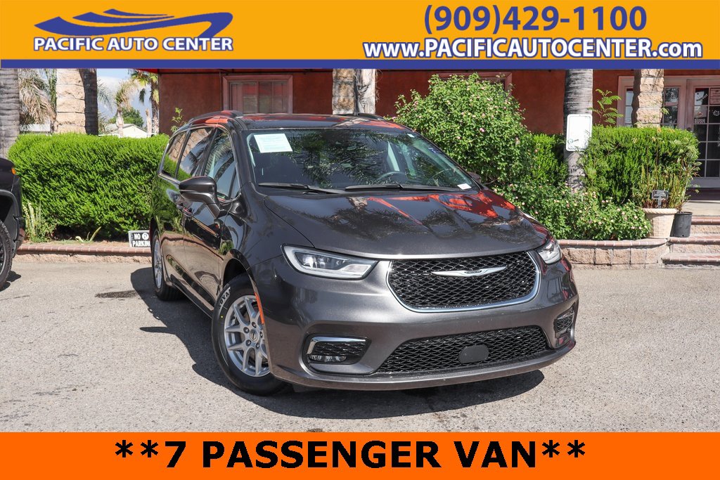 Used 2022 Chrysler Pacifica Touring-L
