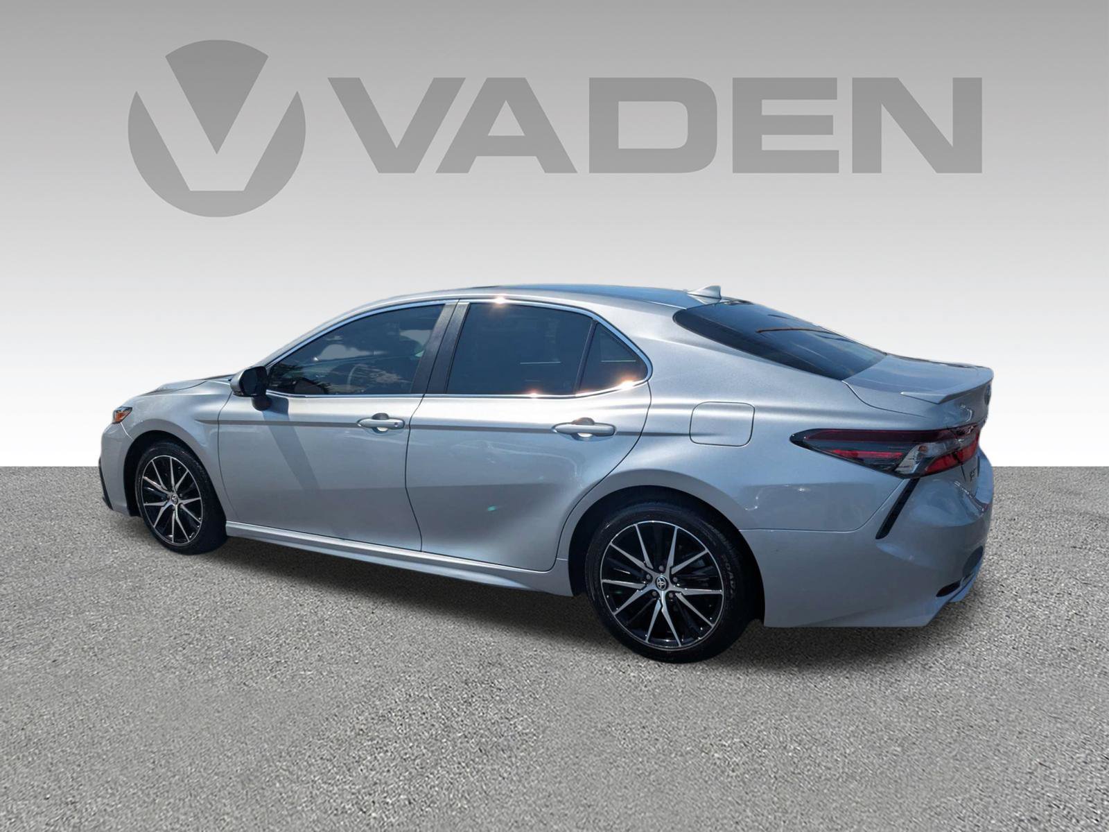 Used 2024 Toyota Camry SE FWD image 26