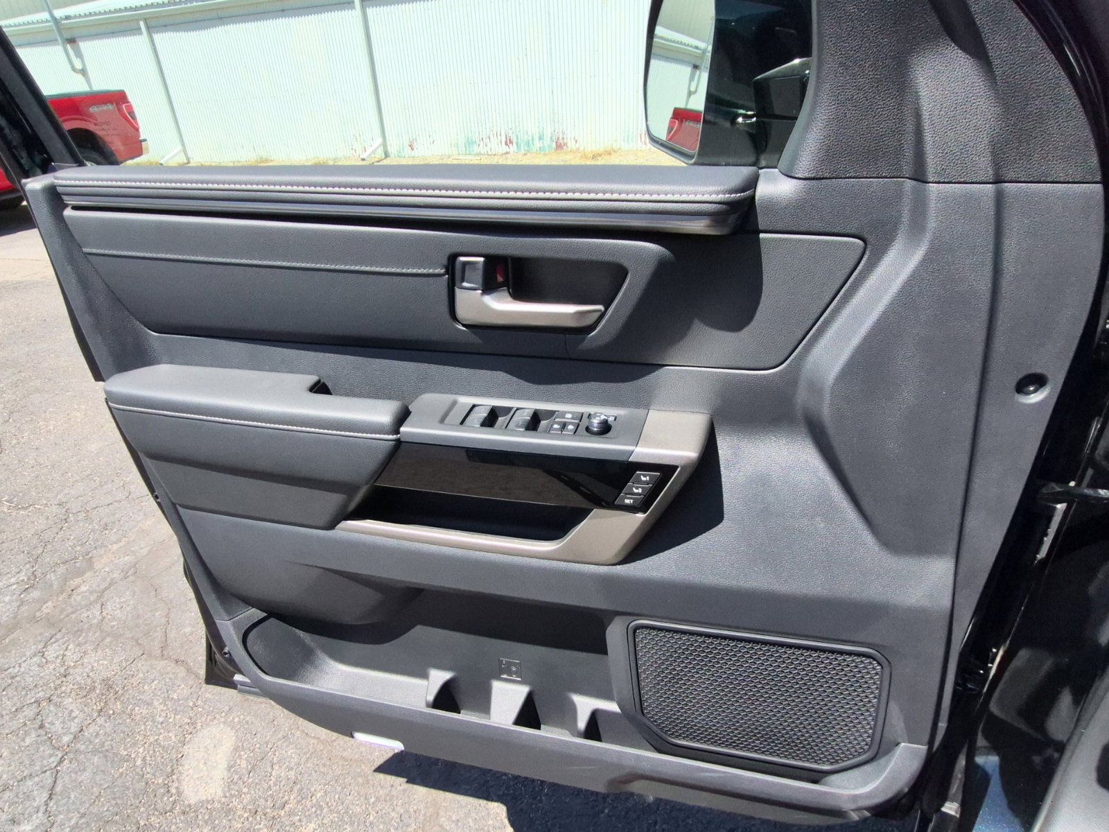 New 2026 Toyota Tundra Limited AWD/4WD image 33