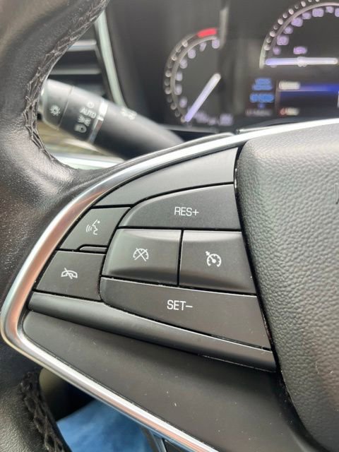 Used 2018 Cadillac XT5 FWD image 16