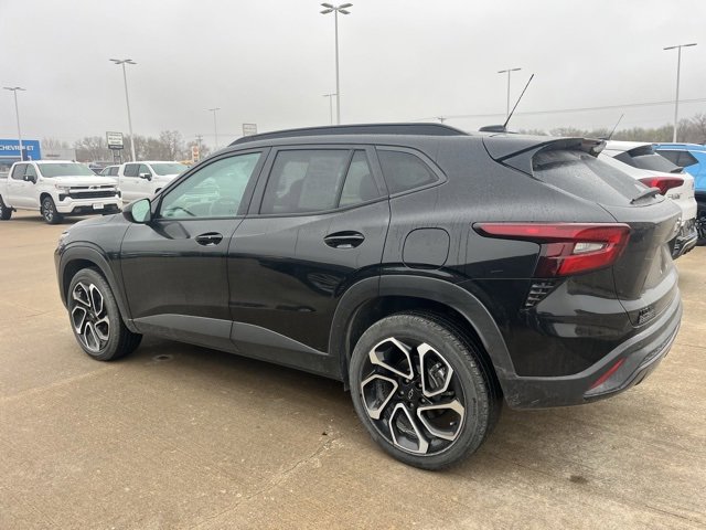 Used 2025 Chevrolet Trax RS w/ Driver Confidence Package image 4