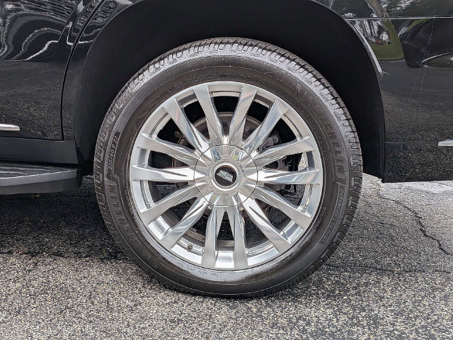 Used 2022 Cadillac Escalade Premium Luxury AWD/4WD image 11
