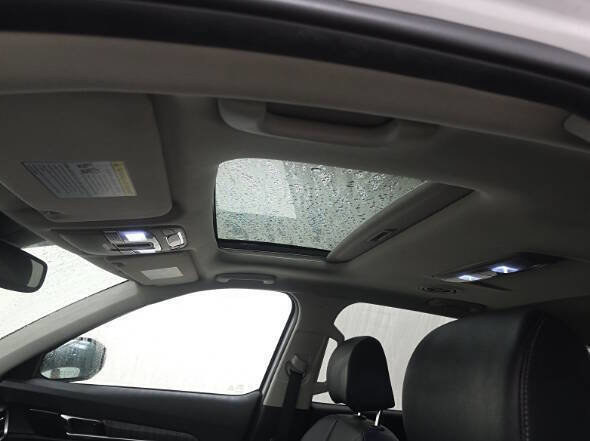 Used 2023 Kia Telluride EX image 9