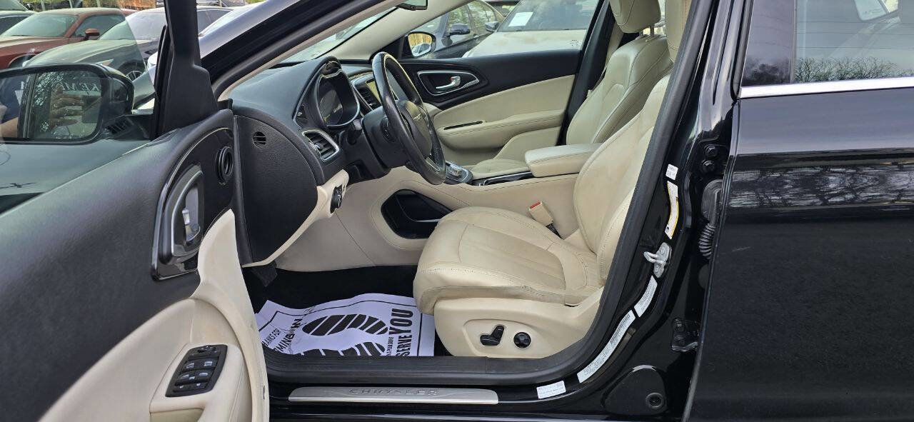 Used 2016 Chrysler 200 C w/ Navigation & Sound Group I image 15