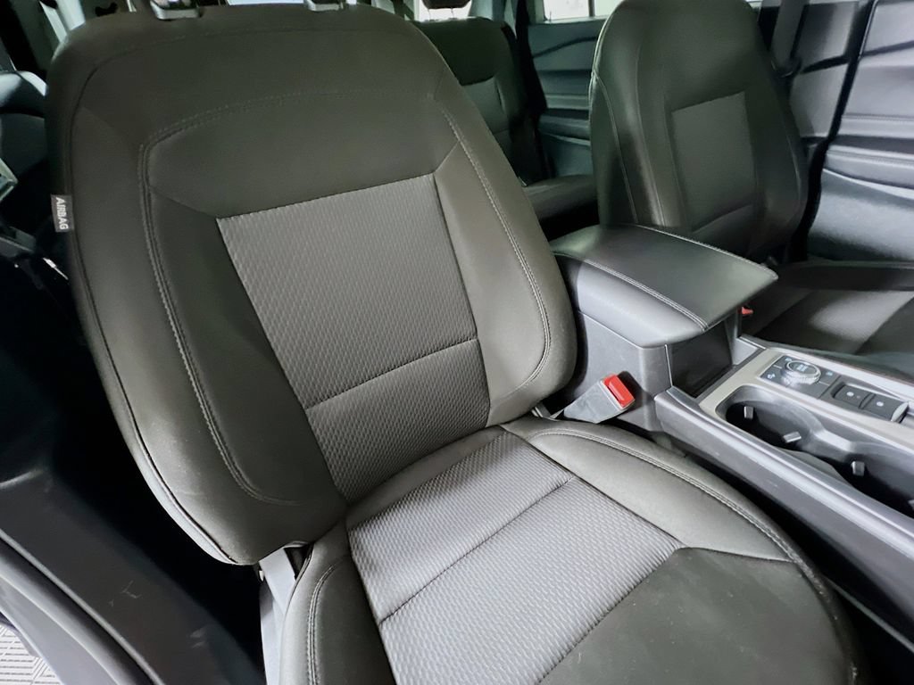 Used 2023 Ford Explorer XLT AWD/4WD image 27
