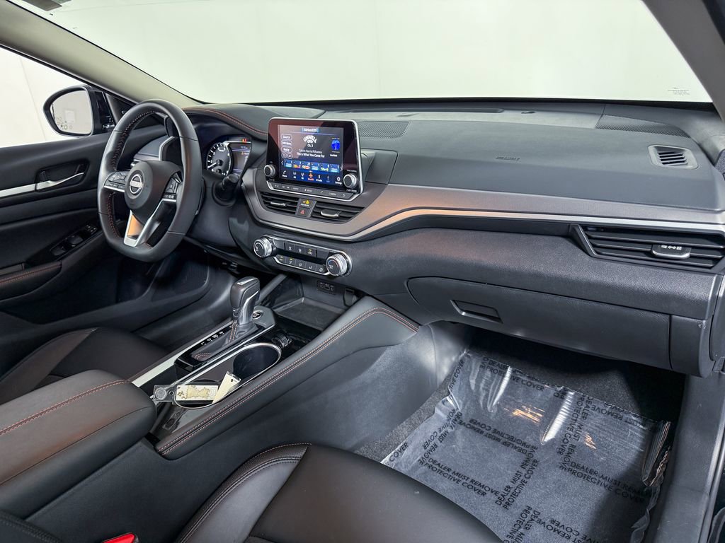 Certified 2024 Nissan Altima 2.5 SR image 13