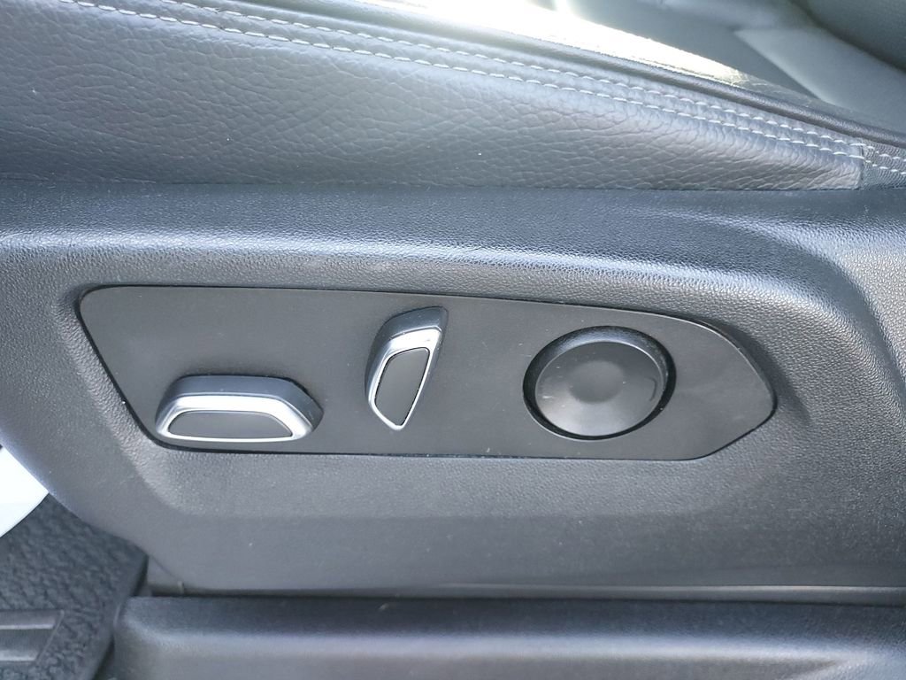 Used 2023 GMC Yukon Denali image 18