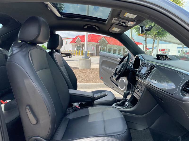 Used 2013 Volkswagen Beetle TDI FWD image 59