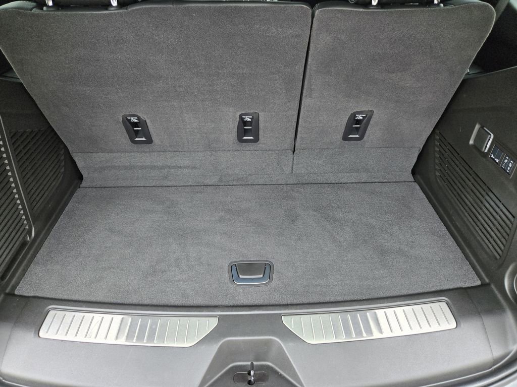 Used 2026 GMC Yukon Denali w/ Sun & Power Step Package AWD/4WD image 30