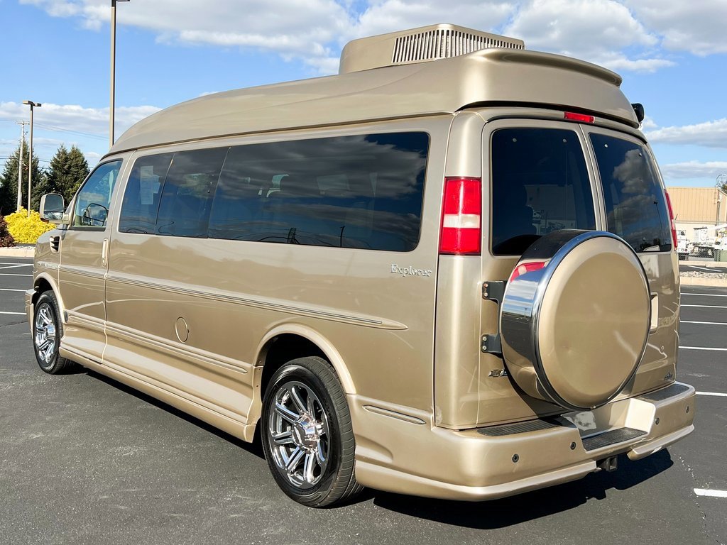 Used 2013 Chevrolet Express 2500 Extended image 10