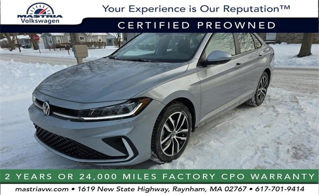 Certified 2025 Volkswagen Jetta SE