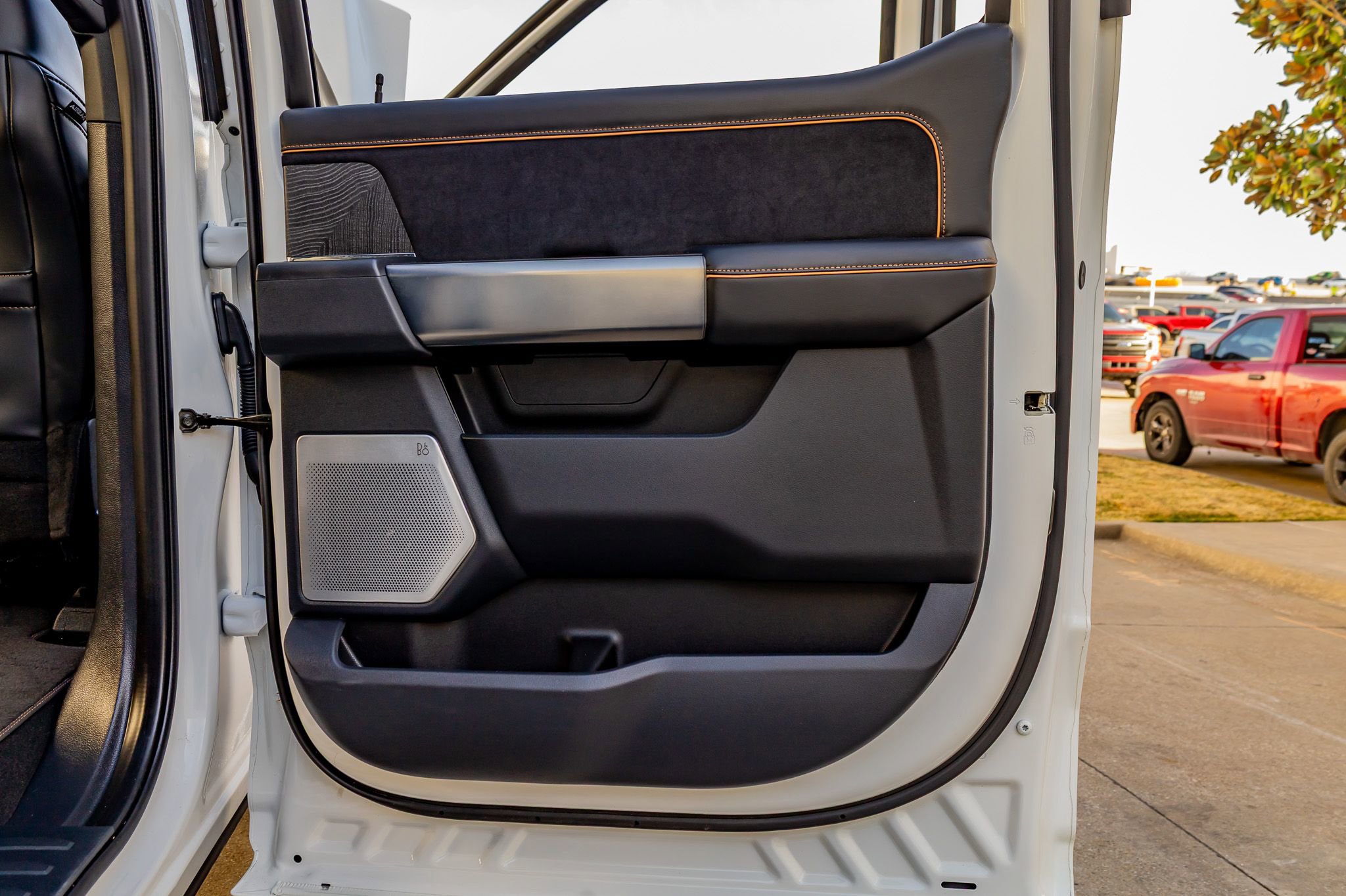 Used 2024 Ford F350 Platinum image 38