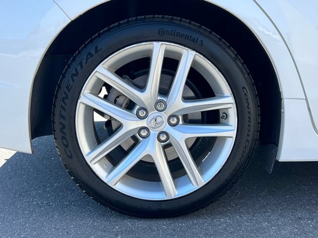 Used 2016 Lexus CT 200h w/ Navigation Package FWD image 13
